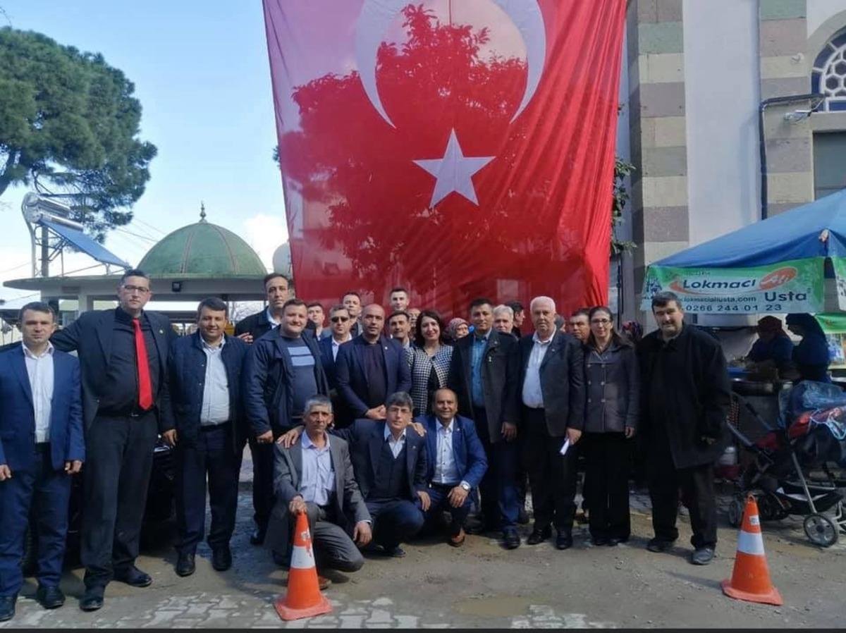 Burhaniyeli muhtarlar şehitler i&ccedil;in lokma hayrı d&uuml;zenledi