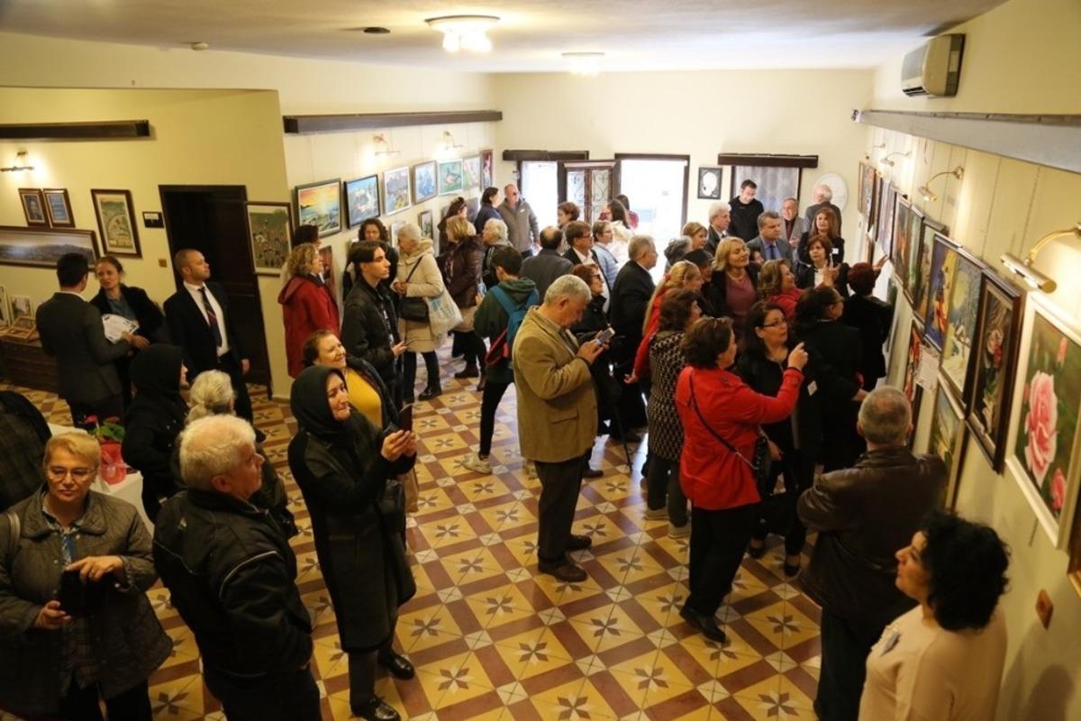 Resimlerle emek&ccedil;i kadınları anlattılar