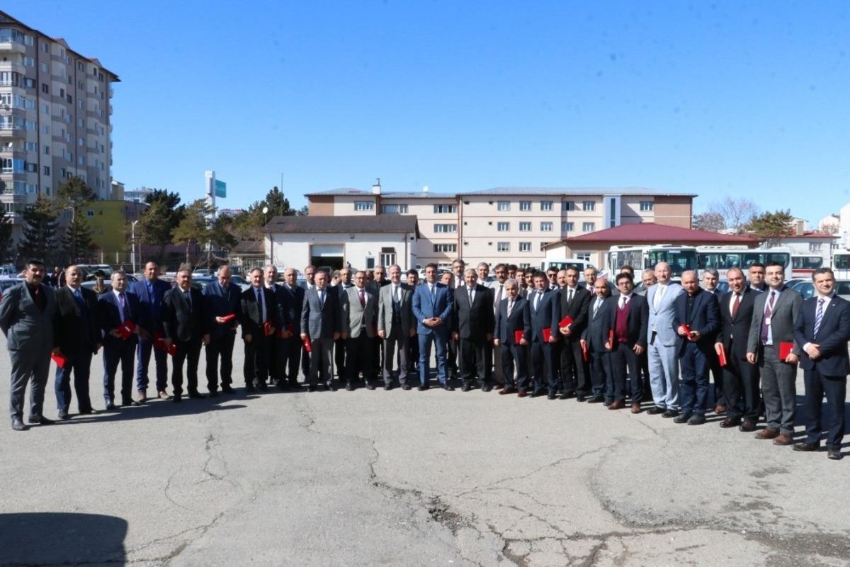 Kızılay&rsquo;dan 40 okul m&uuml;d&uuml;r&uuml;ne teşekk&uuml;r plaketi