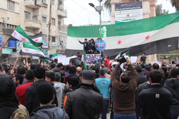 İdlib'de ateşkes kararını halk sevinçle karşıladı G2