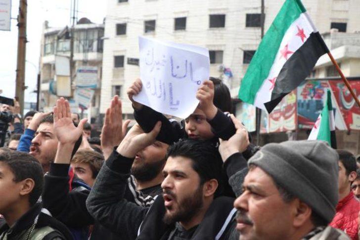 İdlib'de ateşkes kararını halk sevinçle karşıladı G3