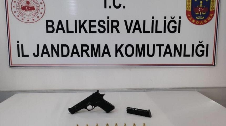 Jandarma aranan 36 kişiyi yakaladı