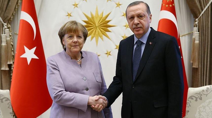 Son dakika: Cumhurbaşkanı Recep Tayyip Erdoğan, Merkel ile görüştü