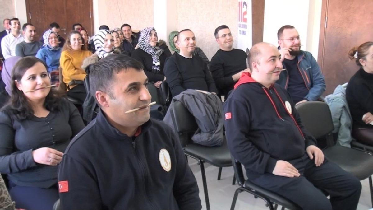K&uuml;tahya&rsquo;da 112 Acil &Ccedil;ağrı Merkezi personeline diksiyon eğitimi