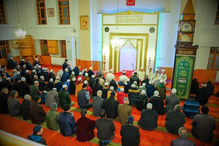 Küçük hafızlar şehitler için dua etti G3