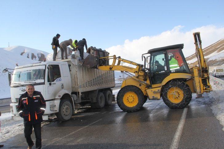 Başkale’de depremin yaraları sarılıyor G5