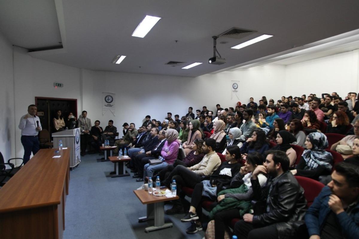 BE&Uuml;&rsquo;de  A&rsquo;dan Z&rsquo;ye Finans Eğitimi&rdquo; paneli d&uuml;zenlendi