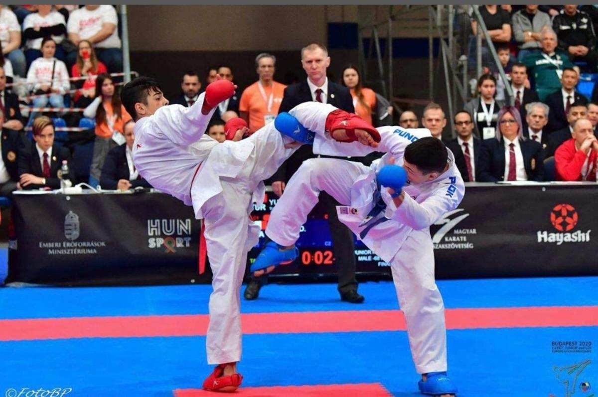 Bağcılarlı karateci Macaristan&rsquo;dan altın madalyayla d&ouml;nd&uuml;