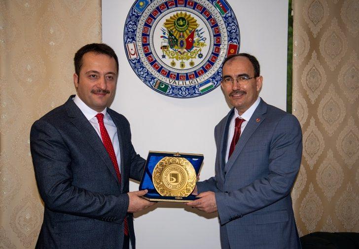 Rektör Beydemir, Vali Şentürk’ü ziyaret etti G3