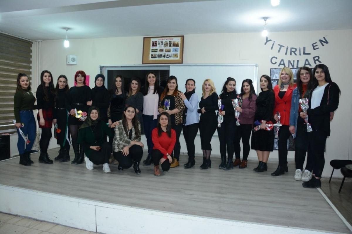 Kamer vakfı ve belediye kadınlar etkinliği d&uuml;zenledi