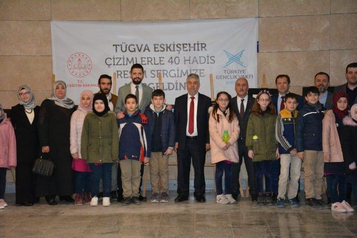 ‘Çizimlerle 40 Hadis’ yarışmasının ödülleri Eskişehir’de sahiplerini buldu G2