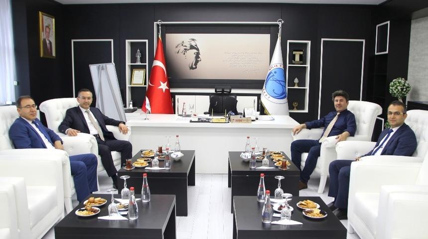 Rekt&ouml;rler bir araya geldi