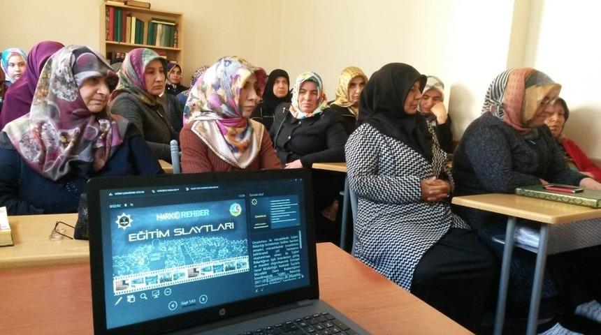 Uyuşturucu bağımlılığına "Narkorehber" ile bilin&ccedil;lendirme