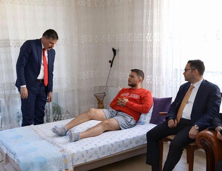 Vali Çiftçi’den İdlib gazisine ziyaret G3