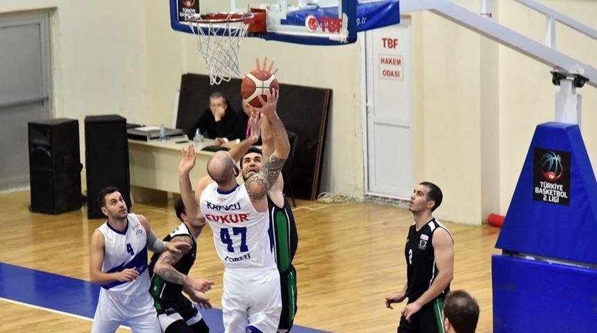 &Ccedil;orlu, İstanbul deplasmanından farklı galibiyetle d&ouml;n&uuml;yor