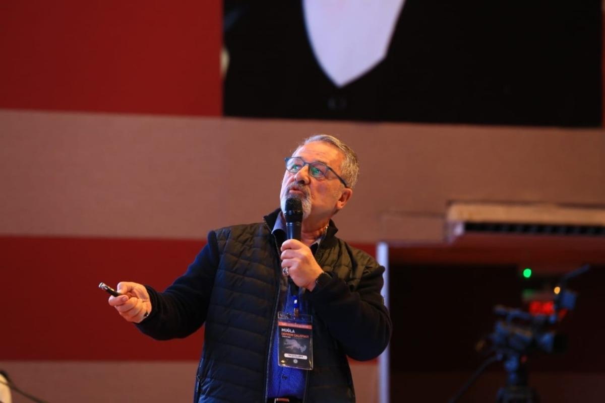 Prof. Dr. Naci G&ouml;r&uuml;r: "Muğla&rsquo;nın deprem konusundaki avantajı az katlı binalar"