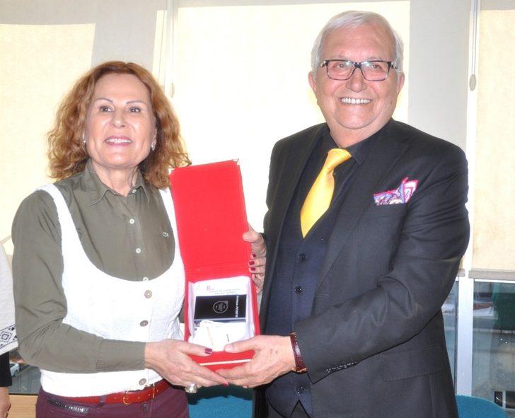 Posbıyık’tan, kadın personele 8 Mart kutlaması G1