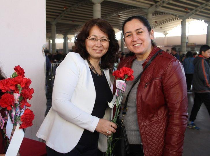 Kuyucak’ta Kadınlar Günü kutlandı G1