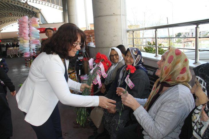 Kuyucak’ta Kadınlar Günü kutlandı G2