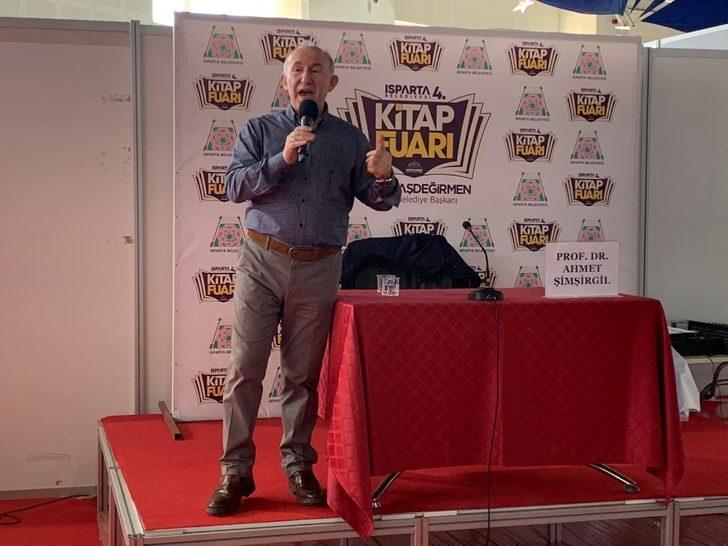 Prof. Dr. Şimşirgil’e Isparta Kitap Fuarı’nda yoğun ilgi G5