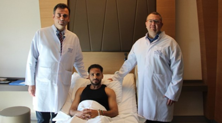 Beşiktaşlı Douglas ameliyat edildi