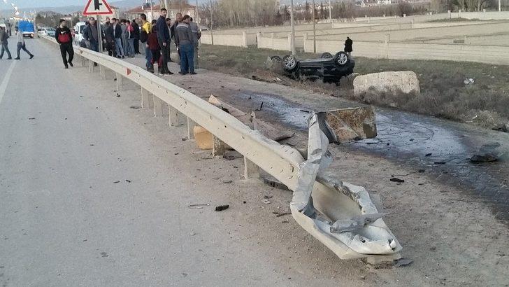 Düğün konvoyunda feci kaza: 2 yaralı G3