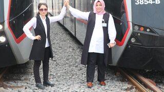 Kadın vatmanlar! Tramvaylar onlara emanet