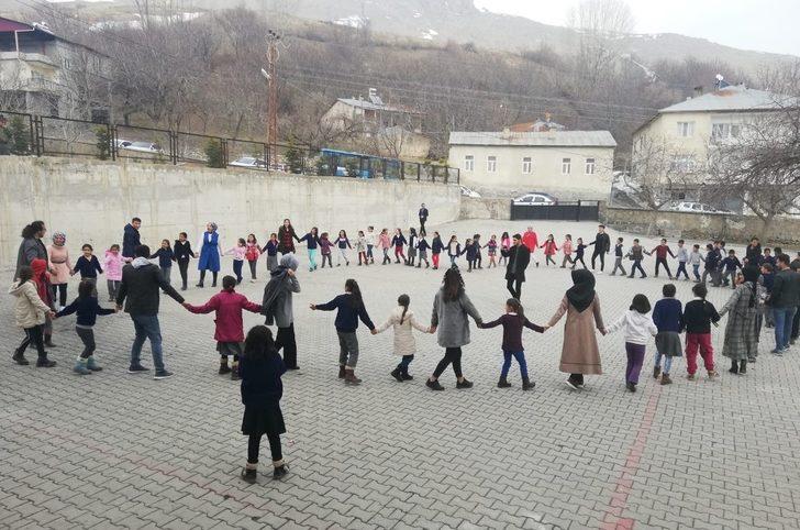 KYK öğrencileri, minik kardeşleriyle gönül bağı kurdu G4