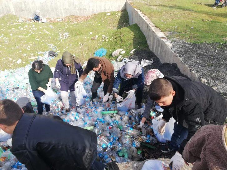 Bedensel engelli arkadaşları için mavi kapak topluyorlar G1