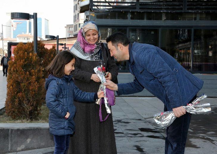 Van Büyükşehir Belediyesi kadınları unutmadı G3