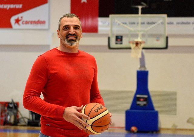 Muratpaşa Basketbol Takımı Erdem Türetken’le anlaştı