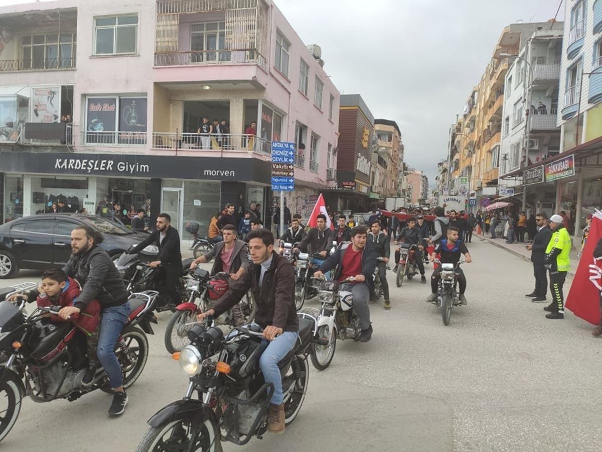 Şehitler i&ccedil;in y&uuml;r&uuml;y&uuml;ş ve motosiklet konvoyu