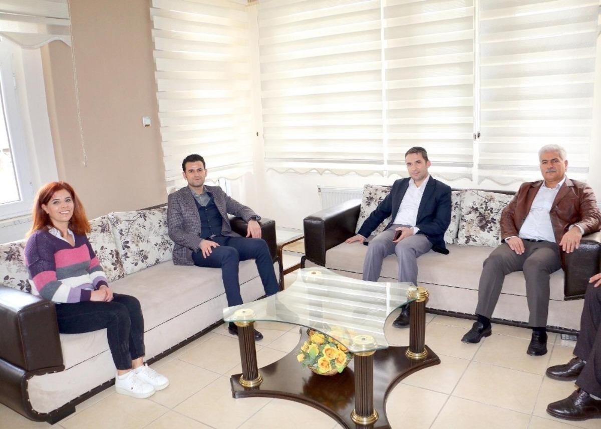 Kaymakam Beşikci&rsquo;den s&uuml;rpriz doğum g&uuml;n&uuml; ve Kadınlar G&uuml;n&uuml; kutlaması