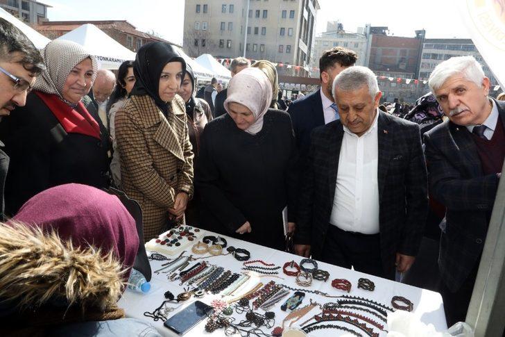 Afyonkarahisar’da marifetli eller pazarı açıldı G2