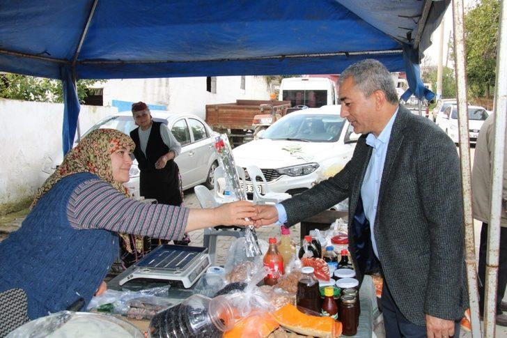 Başkan Kaplan Çakırbeyli pazarında Kadınlar Günü’nü kutladı G3