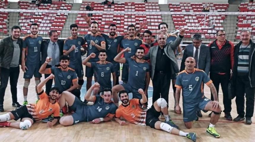B&uuml;y&uuml;kşehir Voleybol Takımı finale kaldı