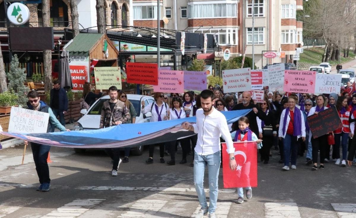 Safranbolu&rsquo;da  kadınlardan &lsquo;Farkındalık ve Dayanışma&rsquo; y&uuml;r&uuml;y&uuml;ş&uuml;