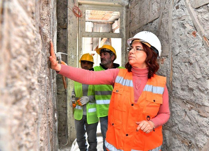 İzmir Büyükşehir Belediyesinde yöneticilerin yarısı kadın G3