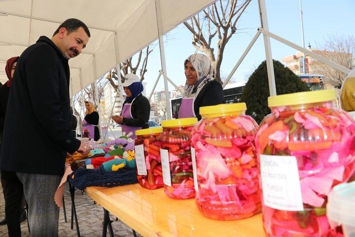 Kadınlar evde ürettikleri ürünleri pazarda satacak G3