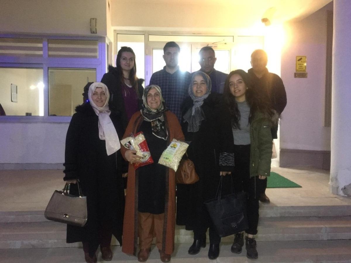 Kadın girişimci &ouml;ğrencilere işletmesinin kuruluş ser&uuml;venini anlattı