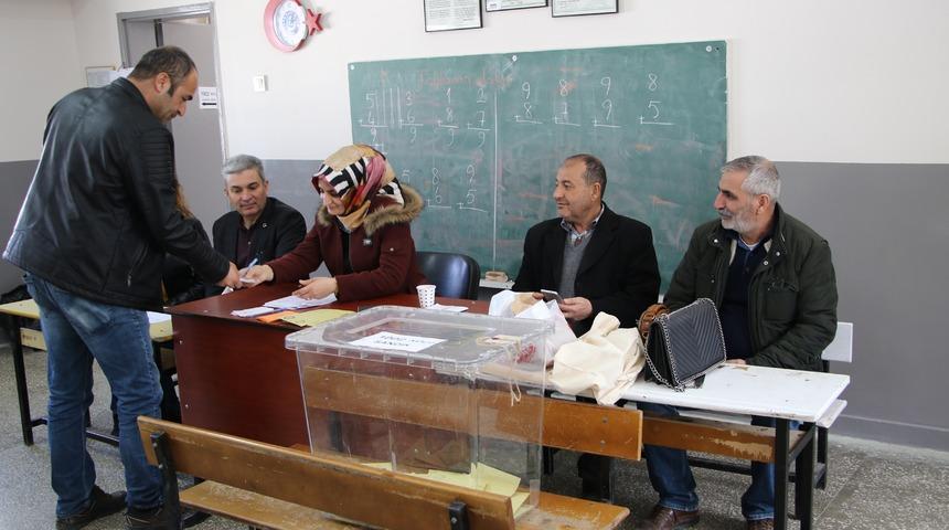 Elazığ'da ilginç seçim! Bir köy mahalle olmak için referanduma gitti