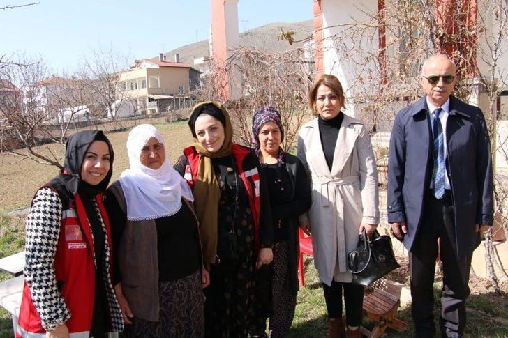 Elazığ’da şehit annesi ve depremzedelere ziyaret G2