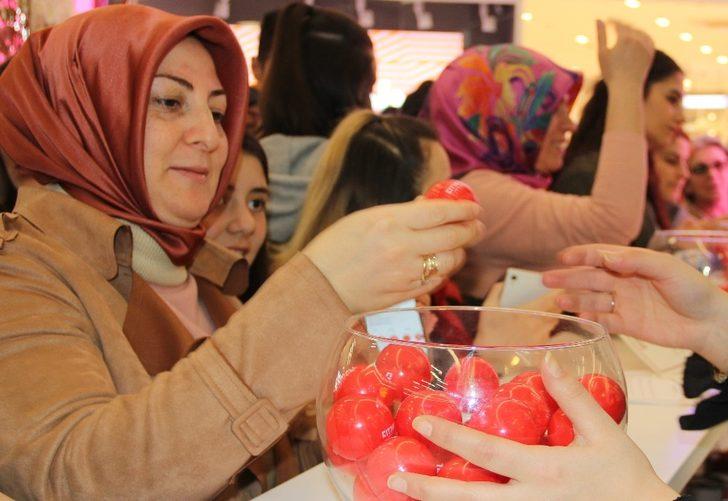 Samsun’da kadınlara hediye yağmuru G1