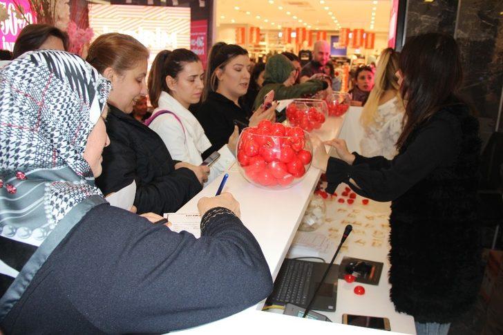 Samsun’da kadınlara hediye yağmuru G2