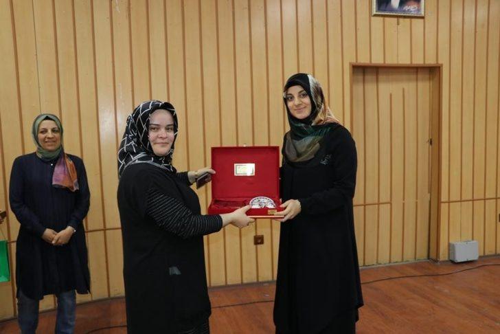 Simav’da ‘Bağırmayan anneler’ konferansı G5