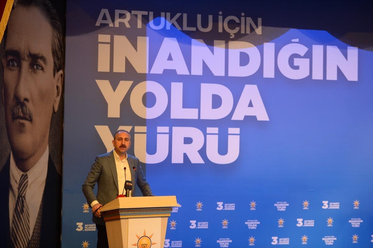 Adalet Bakanı G&uuml;l, AK Parti Artuklu İl&ccedil;e Kongresi'nde konuştu: (2)