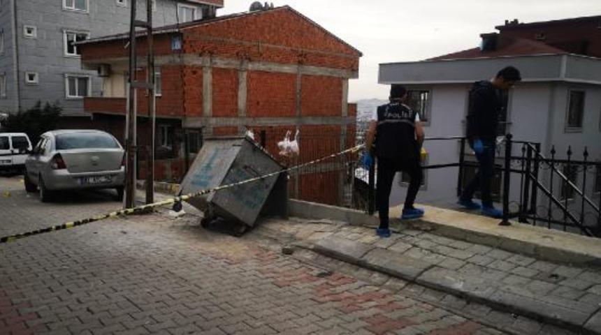 İstanbul'da koku kavgası kanlı bitti! 2 &ouml;l&uuml;, 1 yaralı