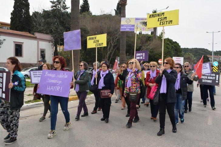 Ayvalıklı kadınlardan “sessiz çığlık” yürüyüşü G5