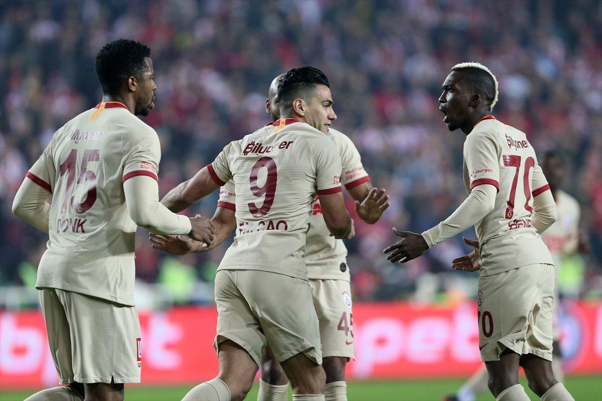 Galatasaraylı Onyekuru, Seri ve &Ouml;mer Bayram'dan a&ccedil;ıklamalar