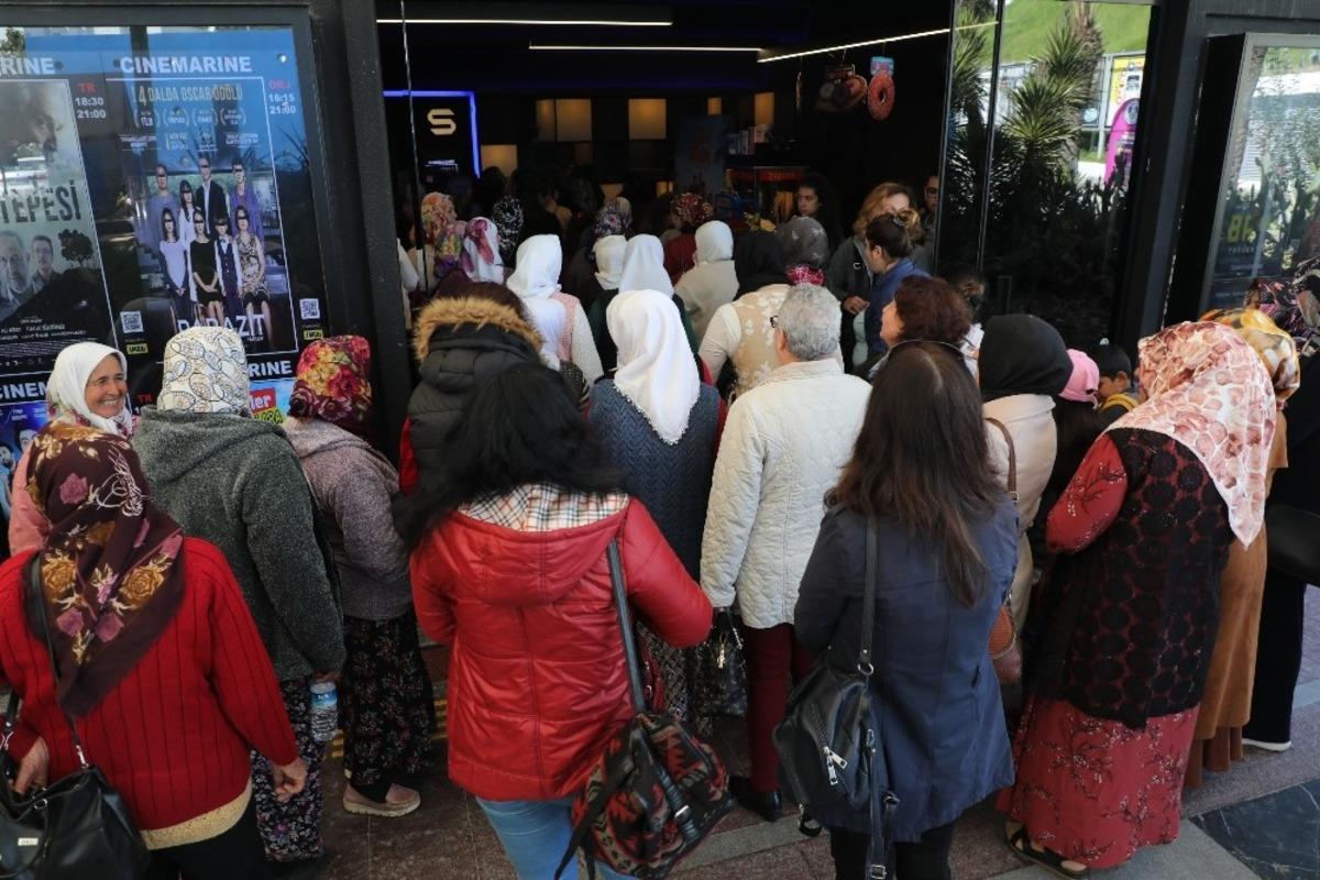 Karaovalı kadınlar 8 Mart&rsquo;ta sinema keyfi yaşadı